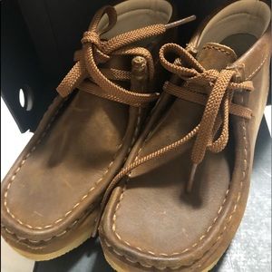 Clark’s kids shoes size11